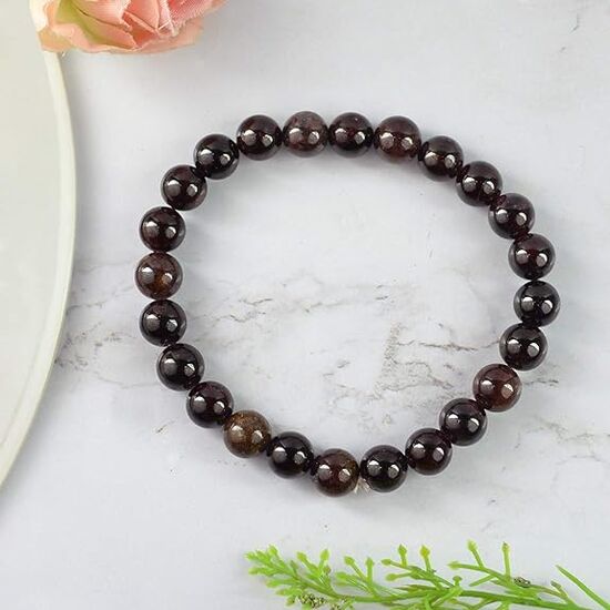 Garnet Crystal Stone 8 mm Round Bead Bracelet by tarotyoga.in